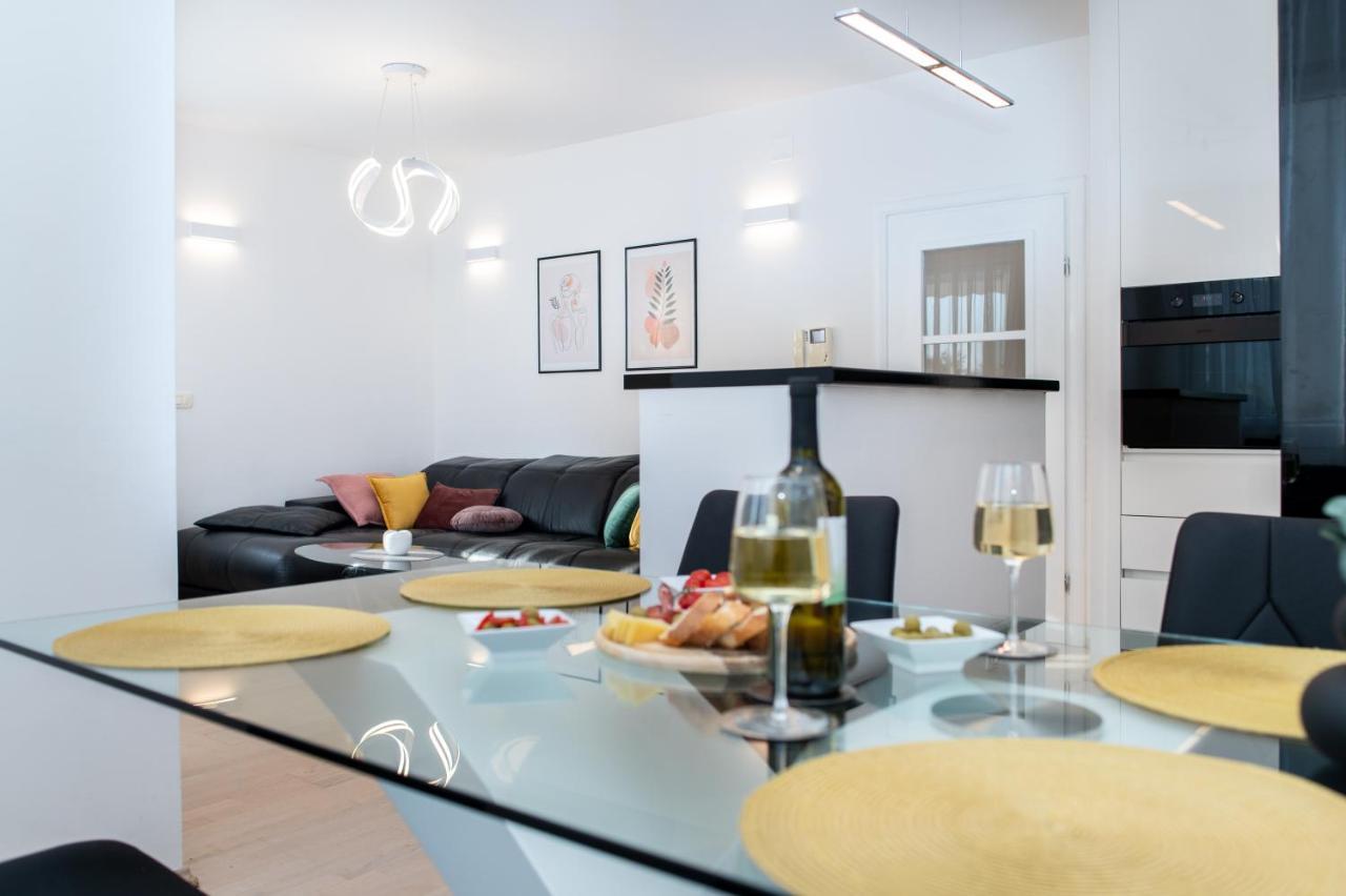 Salvia Apartment With Private Jacuzzi Split Exterior photo