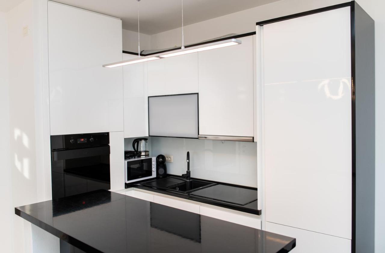 Salvia Apartment With Private Jacuzzi Split Exterior photo