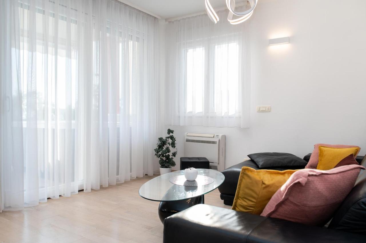 Salvia Apartment With Private Jacuzzi Split Exterior photo