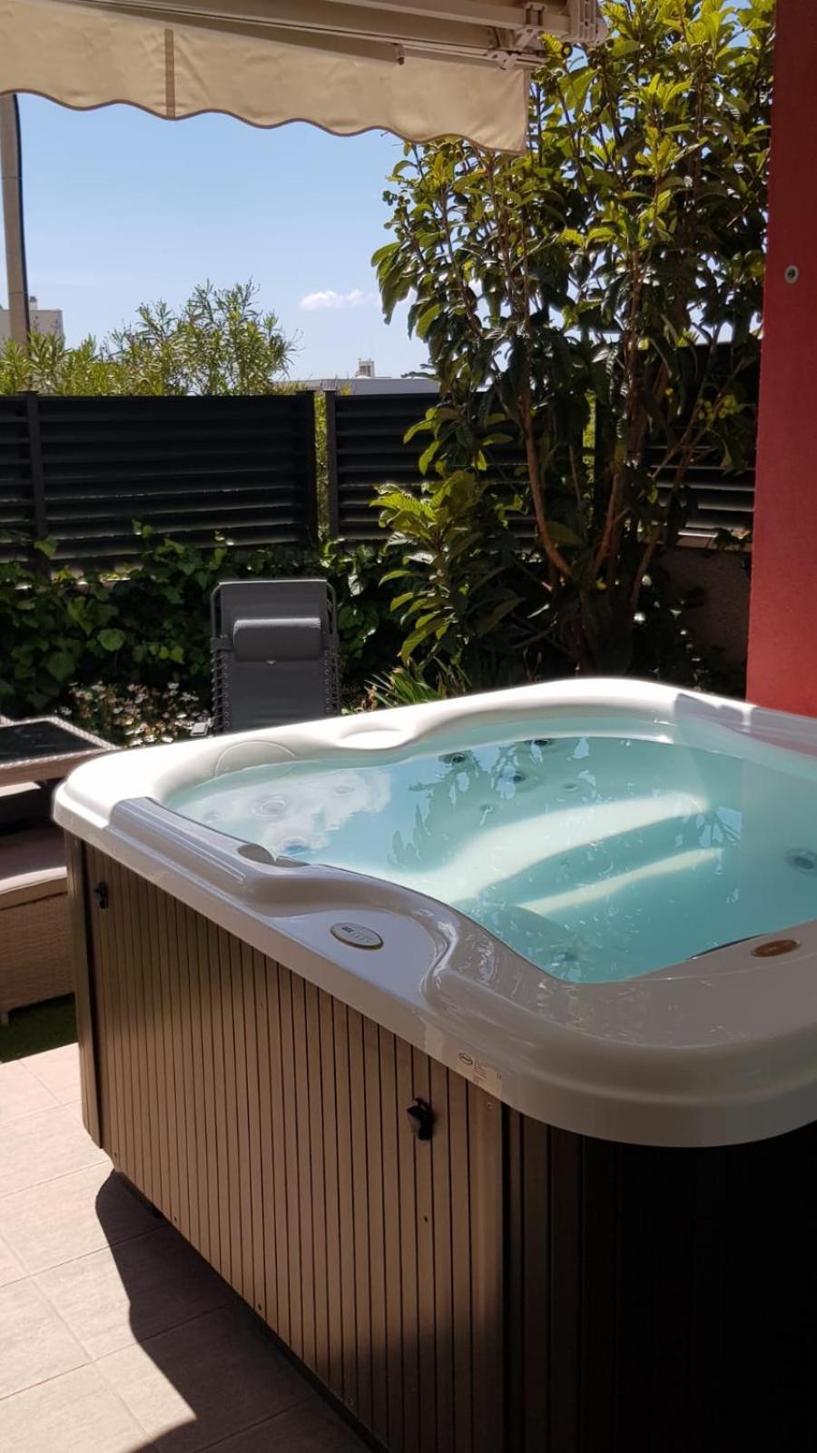 Salvia Apartment With Private Jacuzzi Split Exterior photo