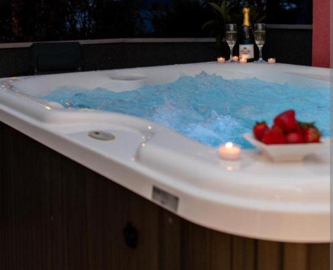 Salvia Apartment With Private Jacuzzi Split Exterior photo